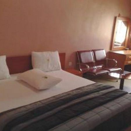 Room In Lodge - Londa Hotel And Suites Port Harcourt Ngoại thất bức ảnh