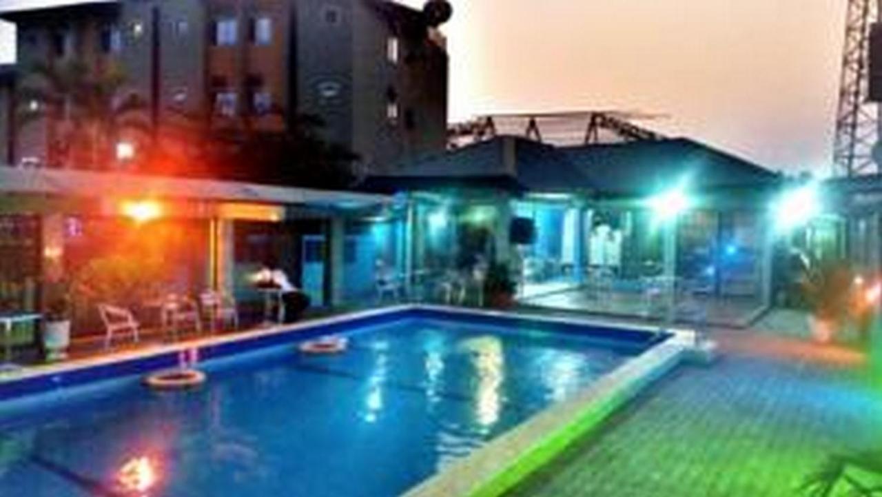 Room In Lodge - Londa Hotel And Suites Port Harcourt Ngoại thất bức ảnh