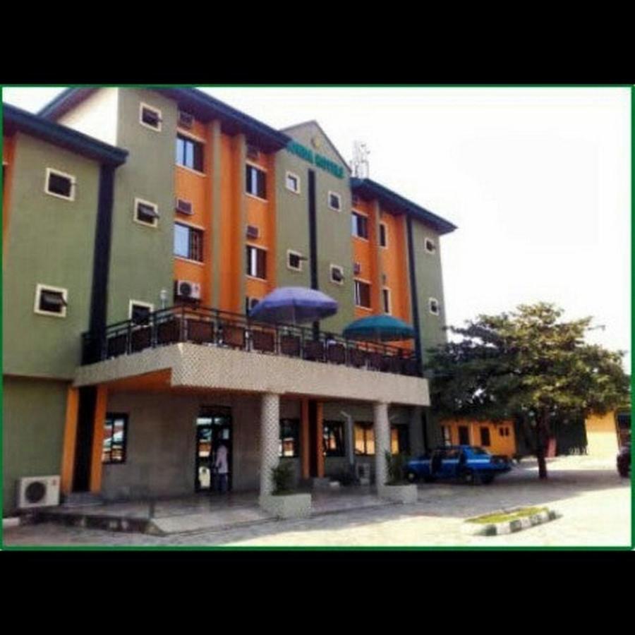 Room In Lodge - Londa Hotel And Suites Port Harcourt Ngoại thất bức ảnh
